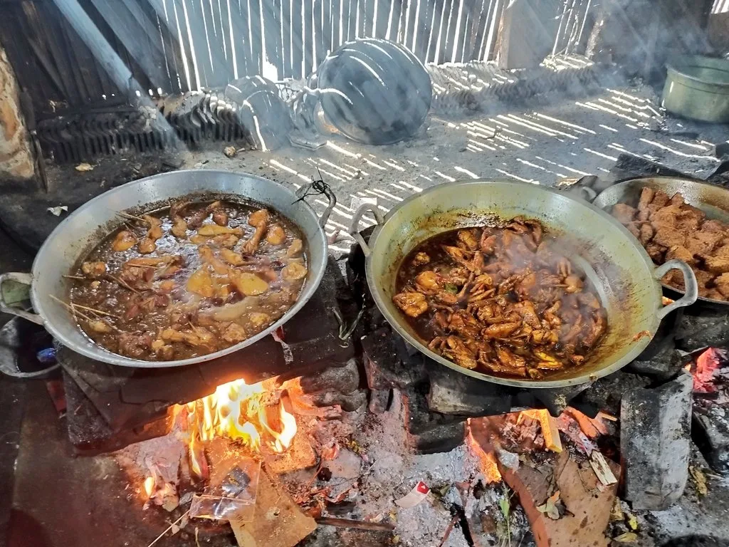 Grilled chicken rice and a Central Java style spicy stir-fried chicken at a warung